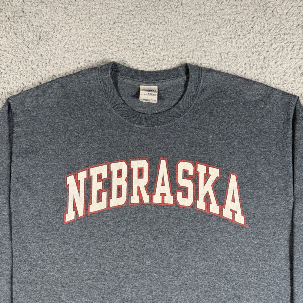 Nebraska Cornhuskers T-Shirt Size Large Gray University‎ College Logo - Picture 3 of 7